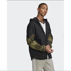 Adidas Originals Camouflage Windbreaker Jacket Size Large